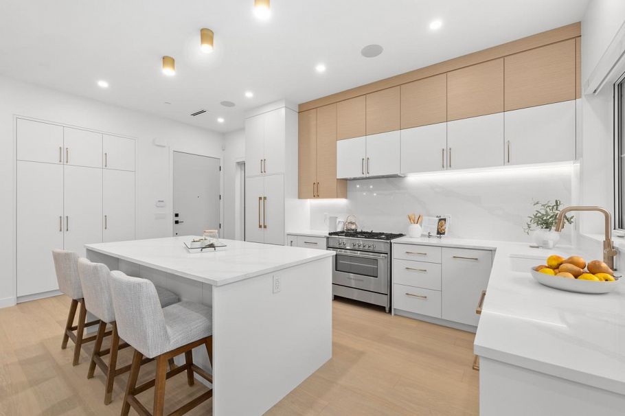 2 810 E 22nd Avenue Vancouver, BC - 15