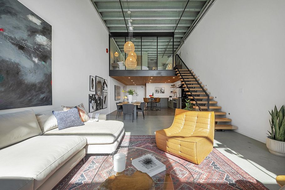 215 1220 E Pender Street Vancouver, BC - 9