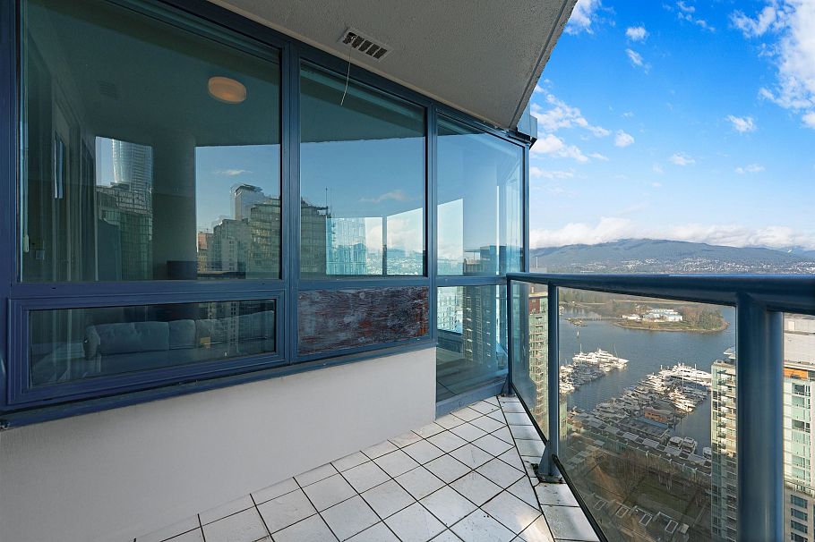 2303 1415 W Georgia Street Vancouver, BC - 29