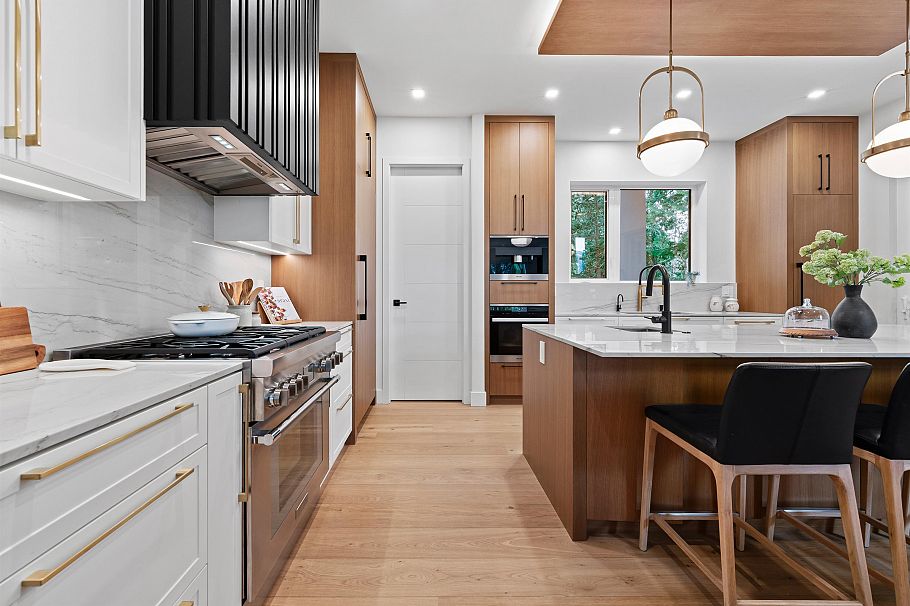 4528 Skyline Drive North Vancouver, BC - 12