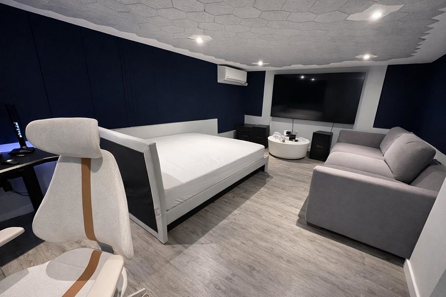 4450 Granville Street Vancouver, BC - 9