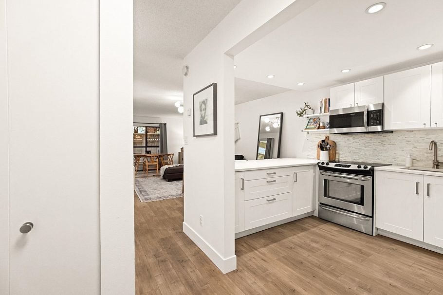 101 621 E 6 Avenue Vancouver, BC - 2