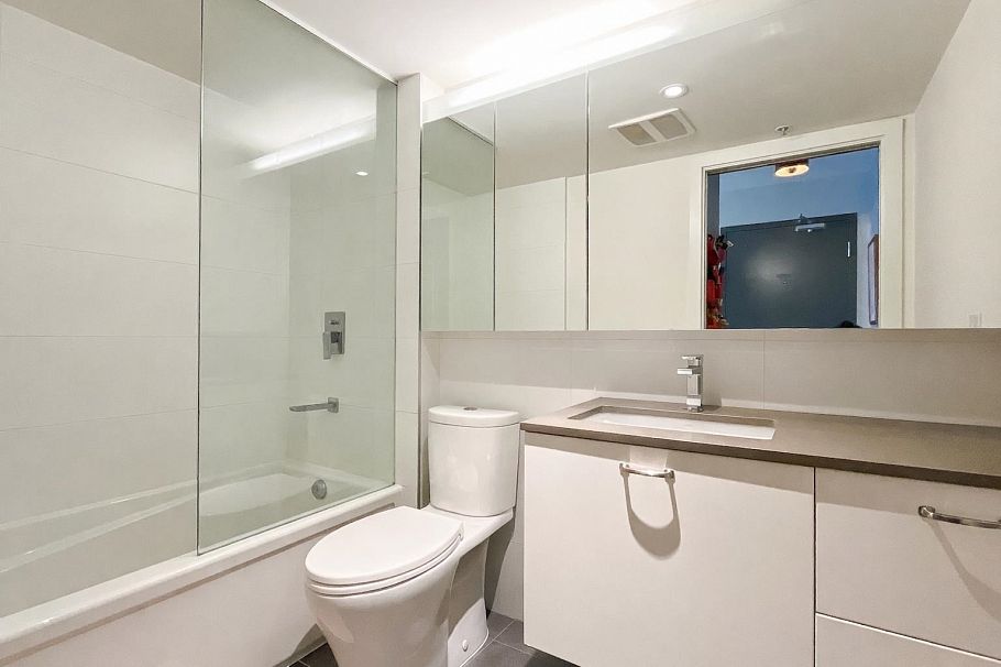 310 150 E Cordova Street Vancouver, BC - 14