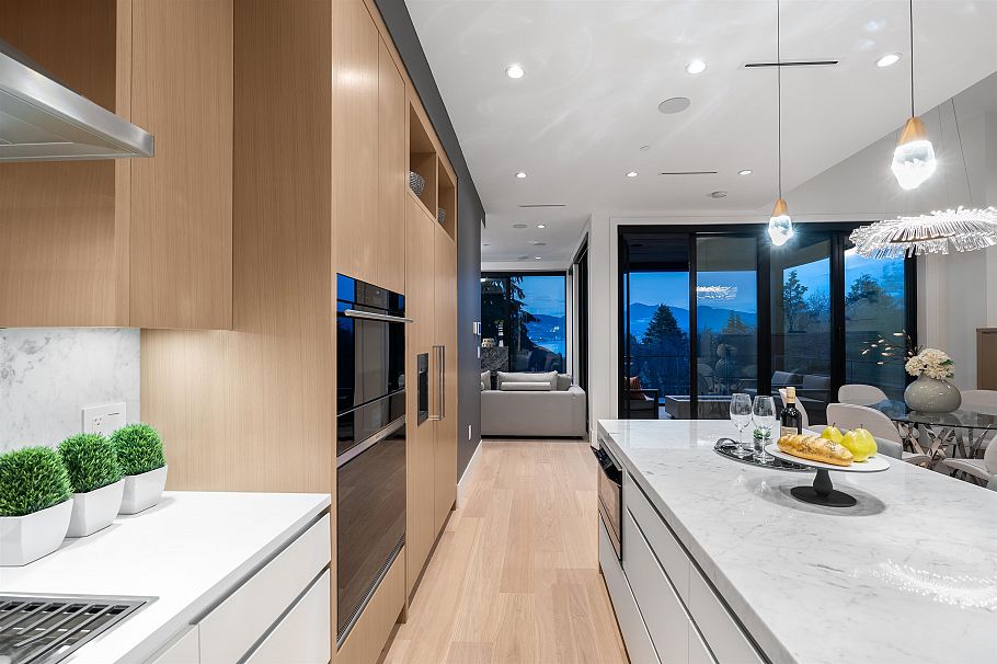 4346 Locarno Crescent Vancouver, BC - 7