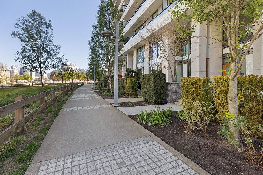 102 1688 Pullman Porter Street Vancouver, BC - 28