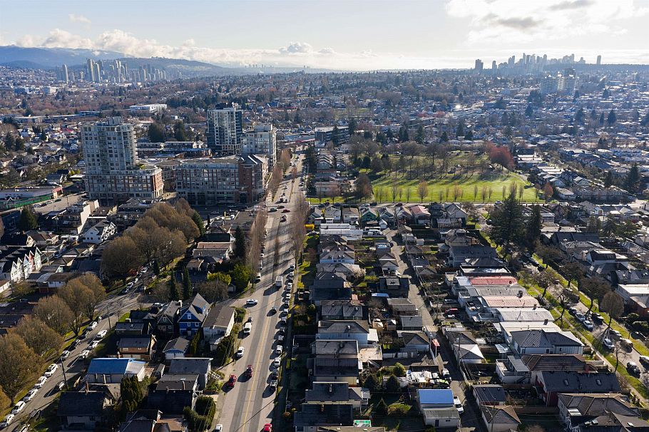 1266 E King Edward Avenue Vancouver, BC - 15