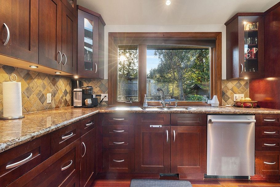 4529 Jerome Place North Vancouver, BC - 8