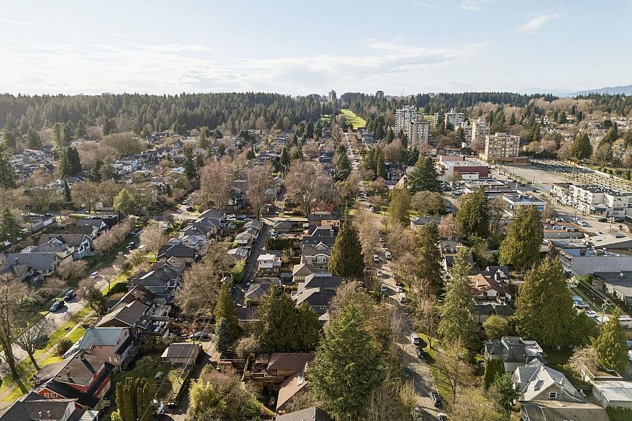 4436 W 11th Avenue Vancouver, BC - 30