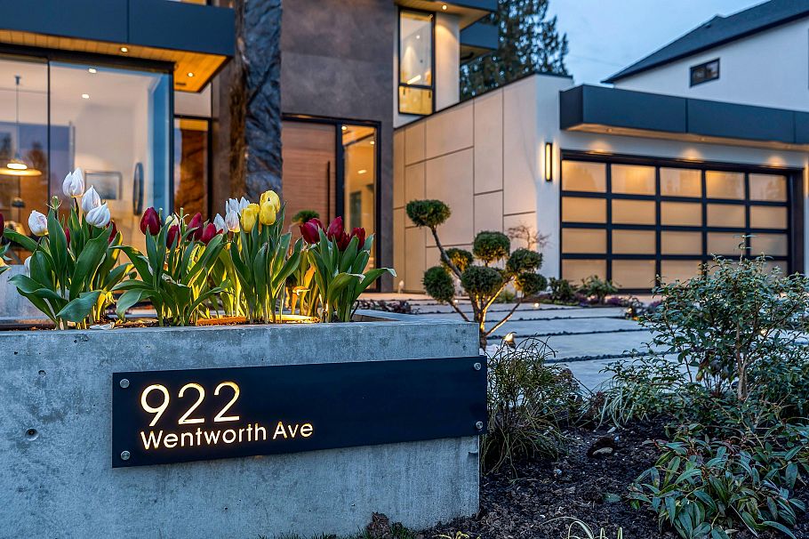 922 Wentworth Avenue North Vancouver, BC - 2