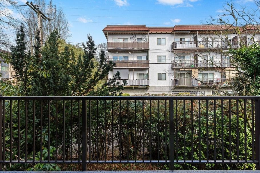 210 236 W 2nd Street North Vancouver, BC - 23