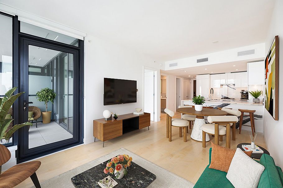 1307 135 E 13th Street North Vancouver, BC - 5