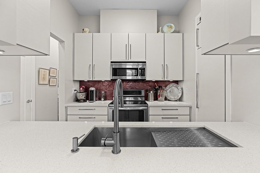 106 1928 Nelson Street Vancouver, BC - 12