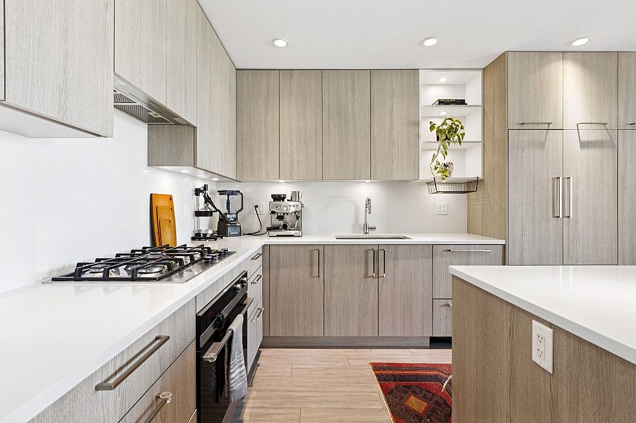 303 707 E 3rd Street North Vancouver, BC - 4