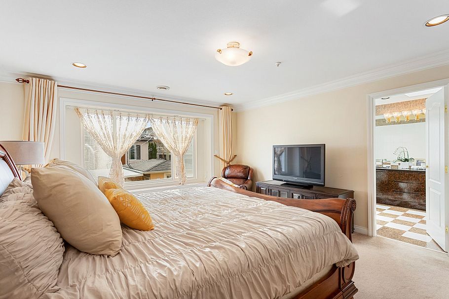 1088 W 42nd Avenue Vancouver, BC - 25