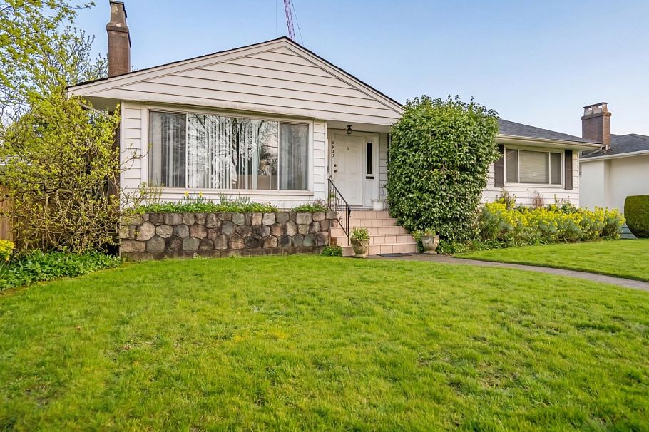 5433 Ash Street Vancouver, BC - 1