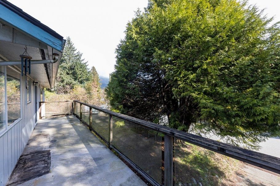 981 Friar Crescent North Vancouver, BC - 15