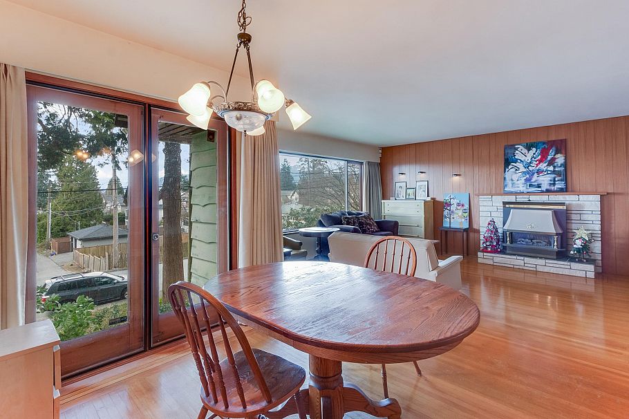 1928 Ridgeway Avenue North Vancouver, BC - 11