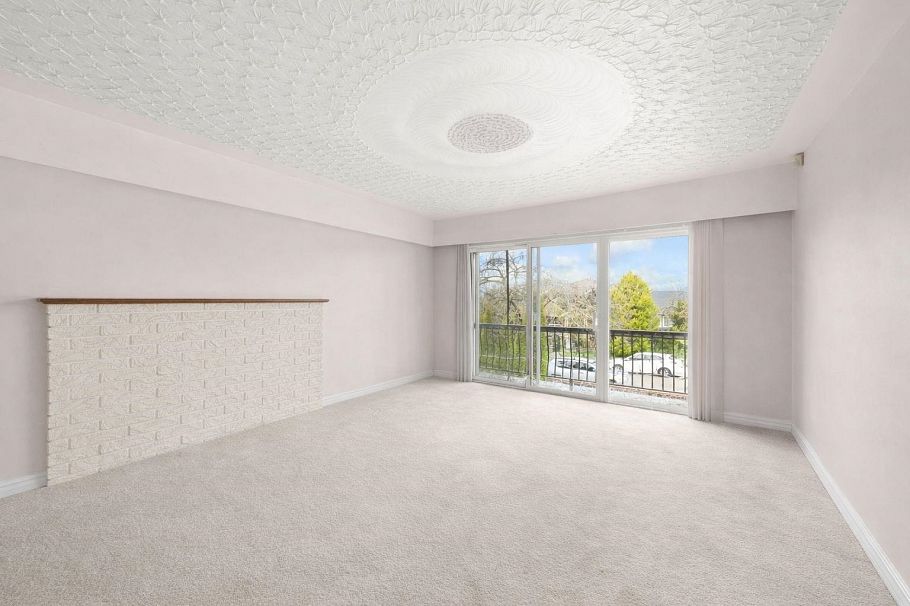 2540 E 24th Avenue Vancouver, BC - 4