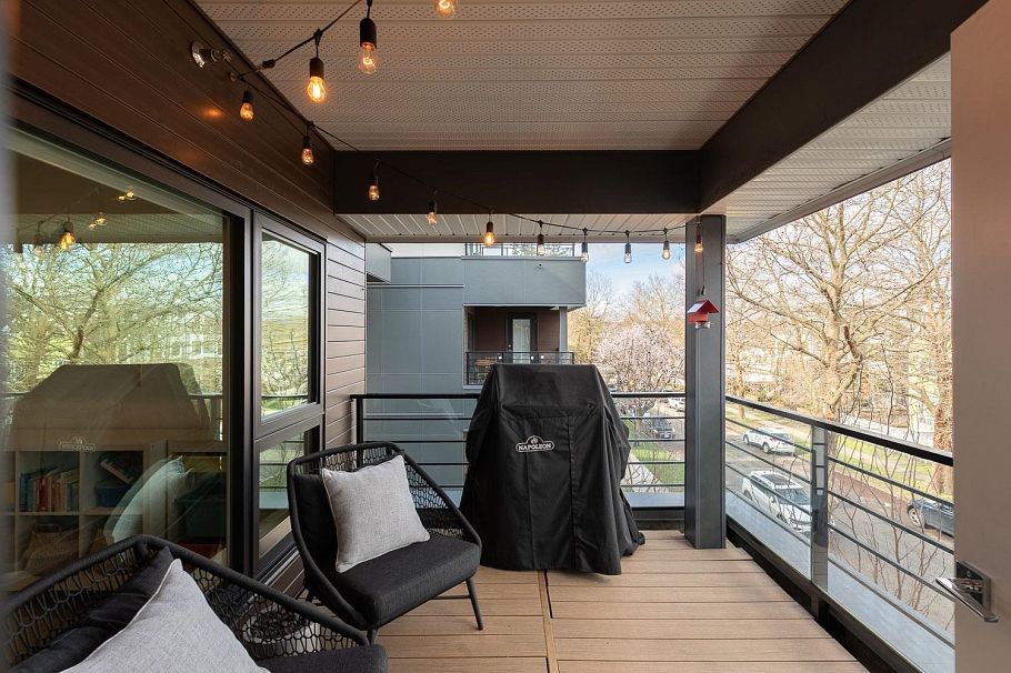 305 2666 Duke Street Vancouver, BC - 23