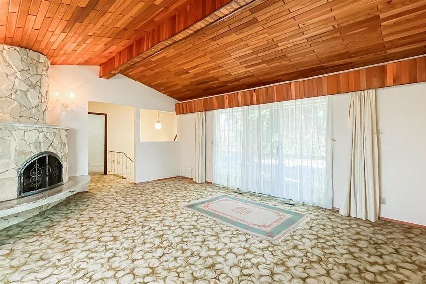 550 E 55th Avenue Vancouver, BC - 4