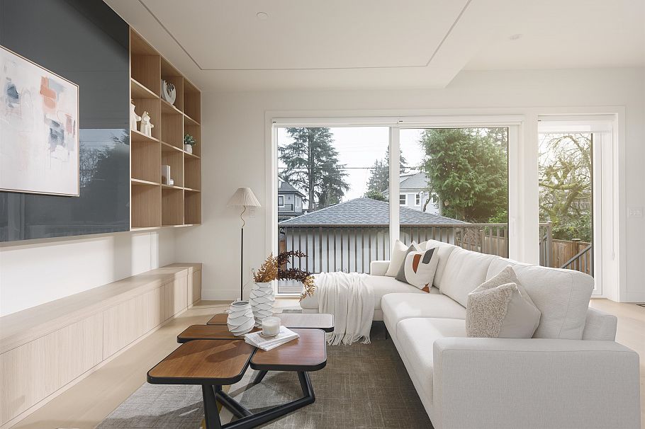 2 3232 W 38th Avenue Vancouver, BC - 9