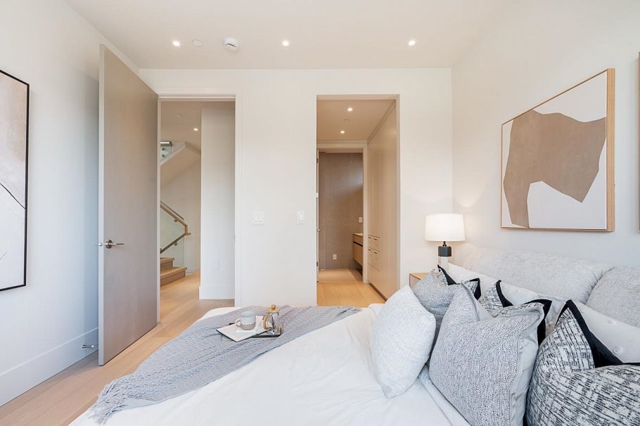 1 372 37 Avenue Vancouver, BC - 20