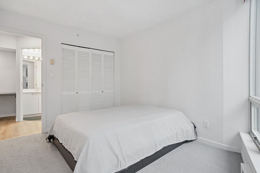 2208 1166 Melville Street Vancouver, BC - 18