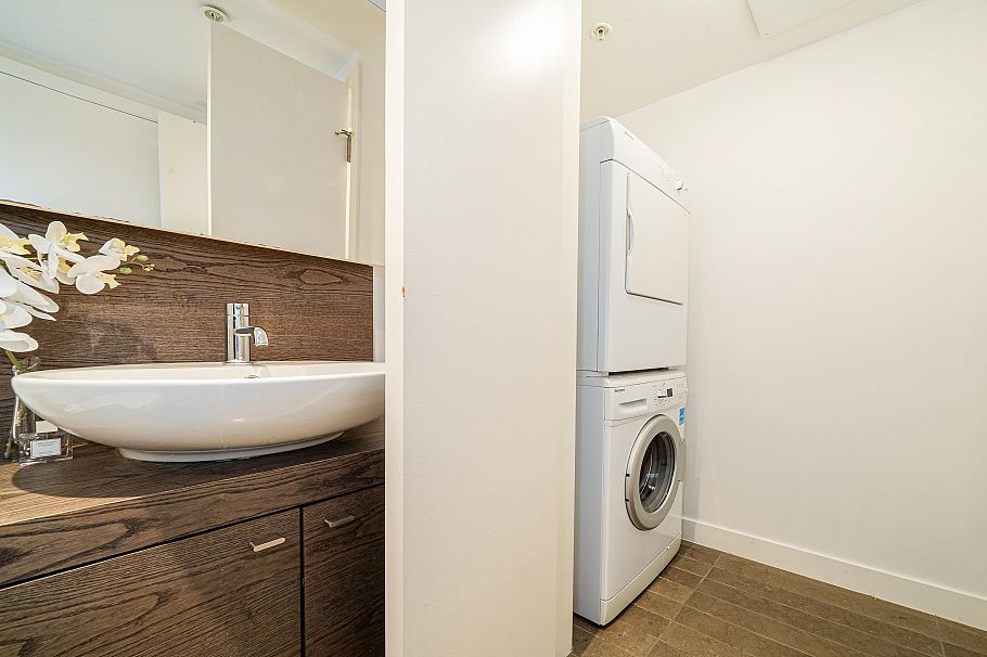 203 5782 Berton Avenue Vancouver, BC - 24