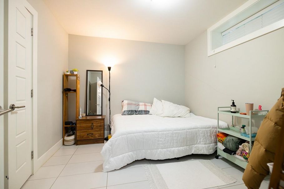 2388 E 2nd Avenue Vancouver, BC - 35