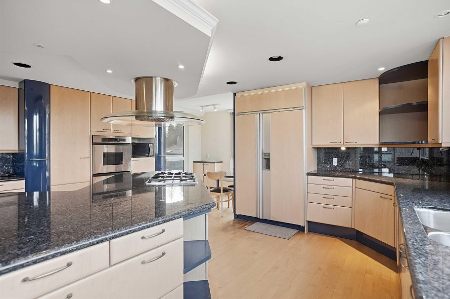 8 1350 W 14th Avenue Vancouver, BC - 12