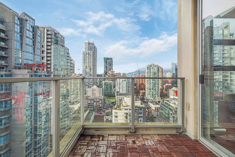 2404 1225 Richards Street Vancouver, BC - 26