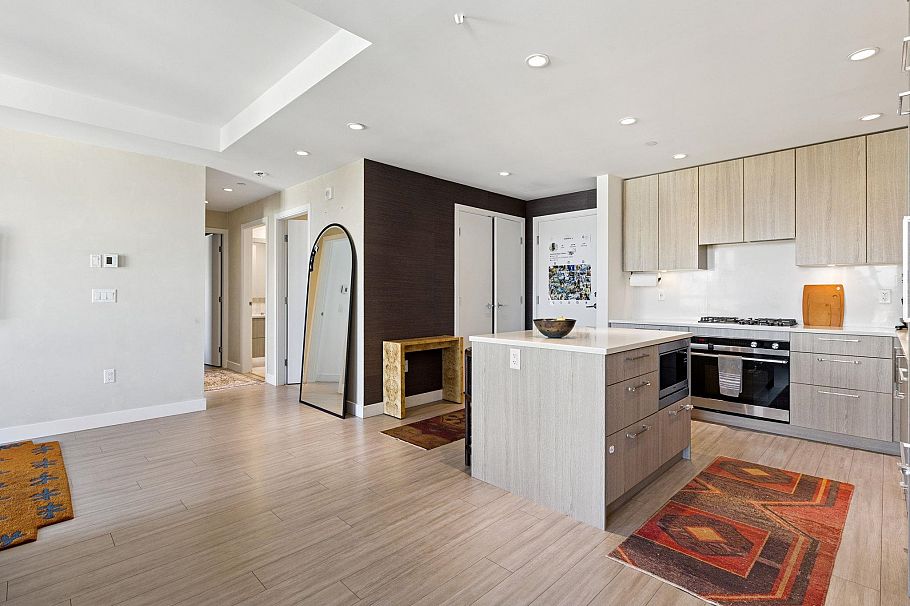 303 707 E 3rd Street North Vancouver, BC - 6