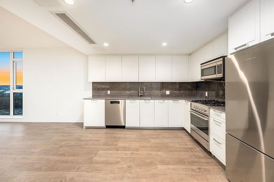 1705 1401 Hunter Street North Vancouver, BC - 13