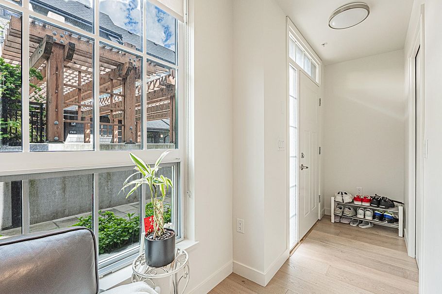 7903 Oak Street Vancouver, BC - 17