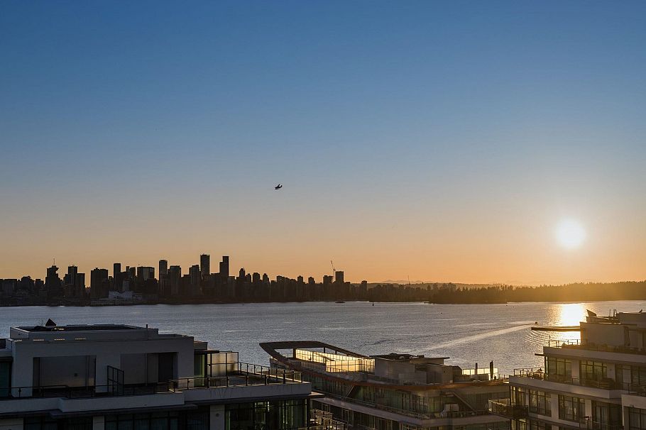 1603 188 E Esplanade Street North Vancouver, BC - 27