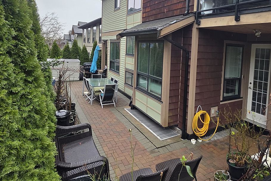 665 W 15th Street North Vancouver, BC - 9