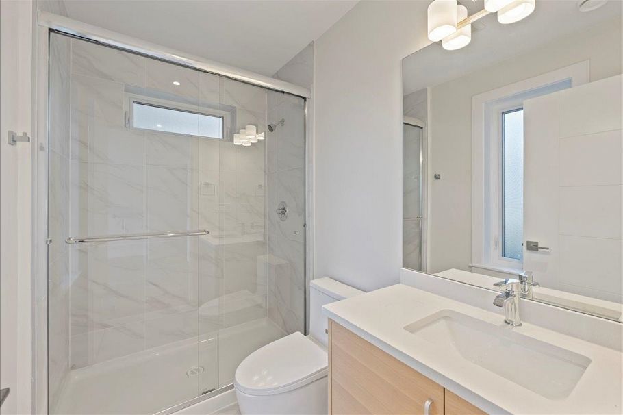 4852 Slocan Street Vancouver, BC - 12