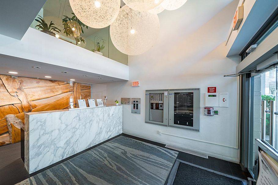 203 5782 Berton Avenue Vancouver, BC - 2