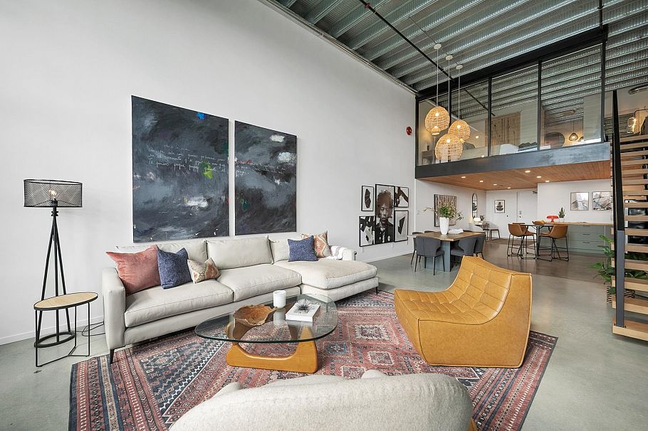 215 1220 E Pender Street Vancouver, BC - 4