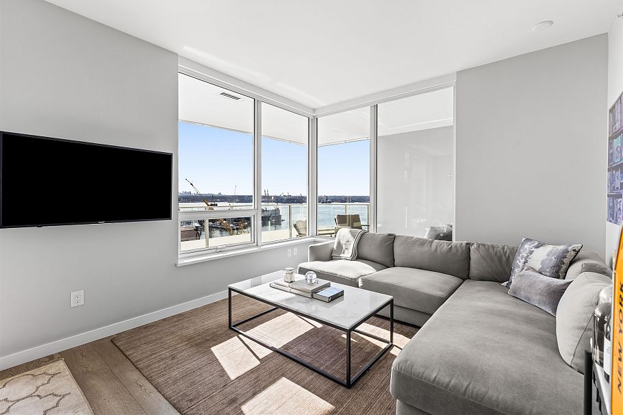 1210 118 Carrie Cates Court North Vancouver, BC - 16