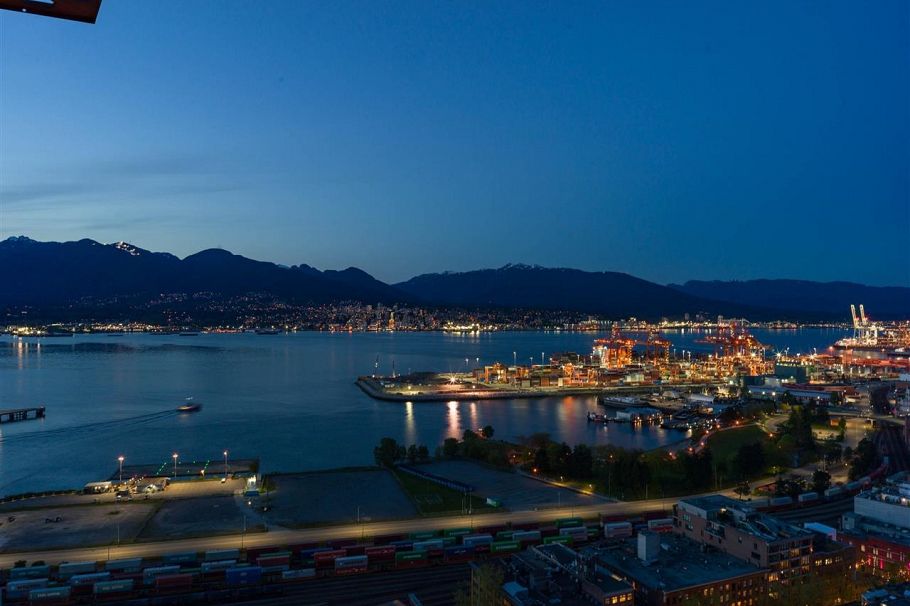 3304 128 W Cordova Street Vancouver, BC - 1