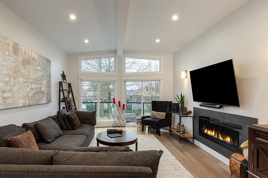 6360 Sophia Street Vancouver, BC - 3