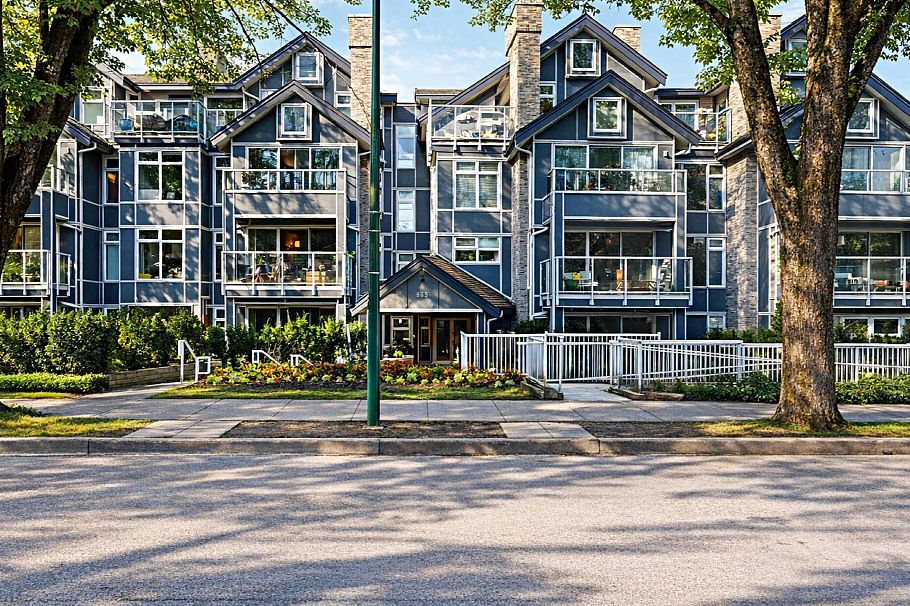 307 865 W 15th Avenue Vancouver, BC - 1