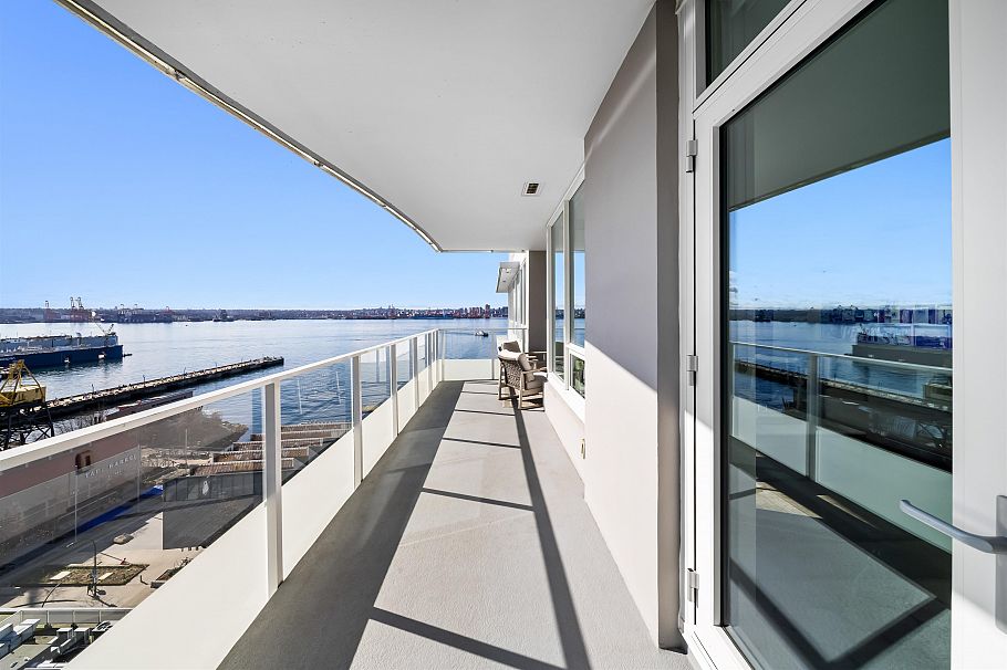 1210 118 Carrie Cates Court North Vancouver, BC - 5