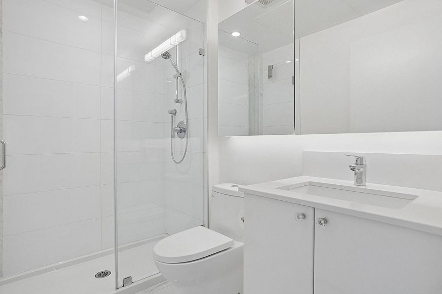 302 2455 Kingsway Vancouver, BC - 9