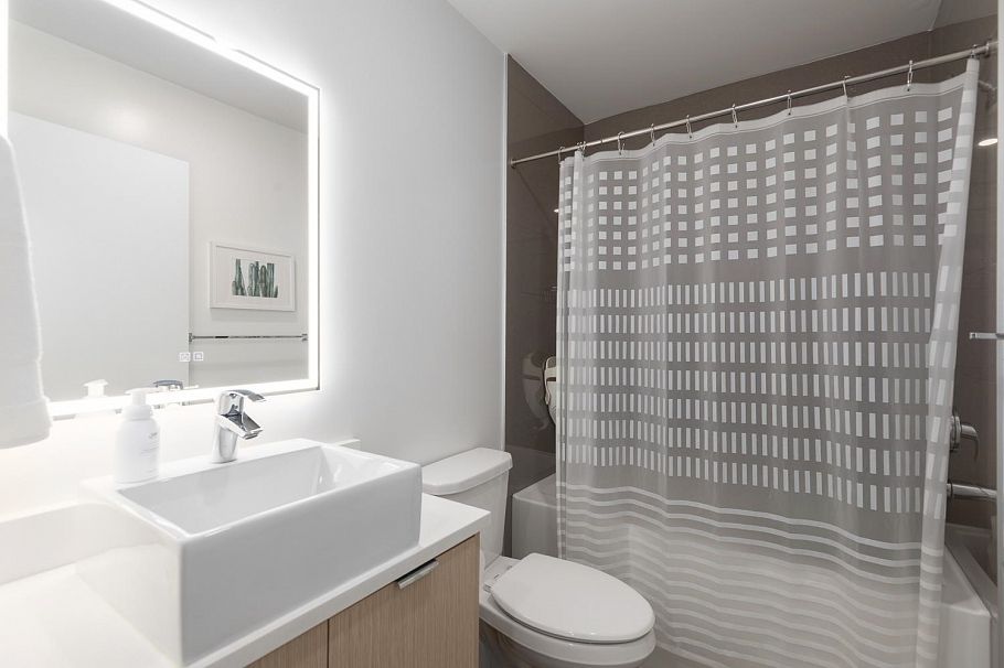 305 2666 Duke Street Vancouver, BC - 22