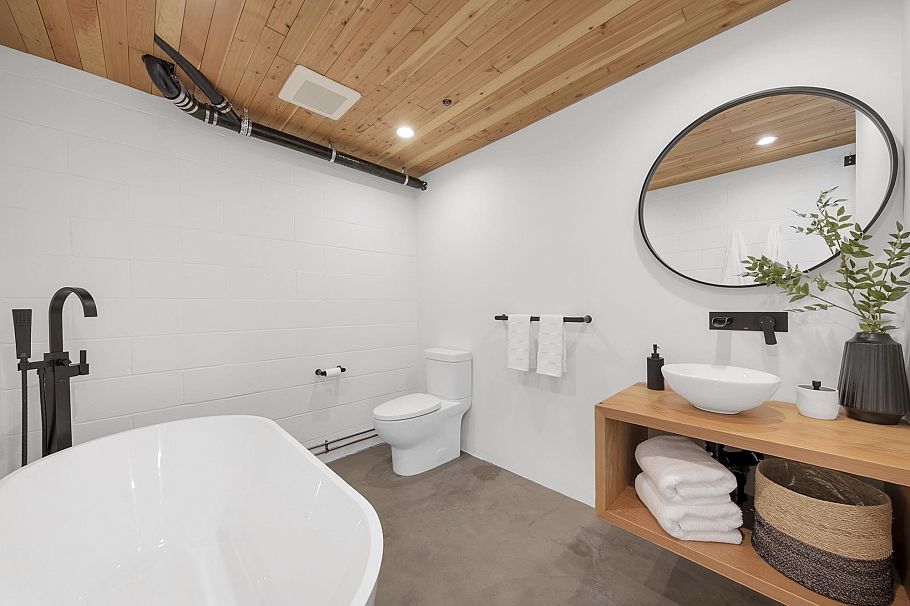 215 1220 E Pender Street Vancouver, BC - 21