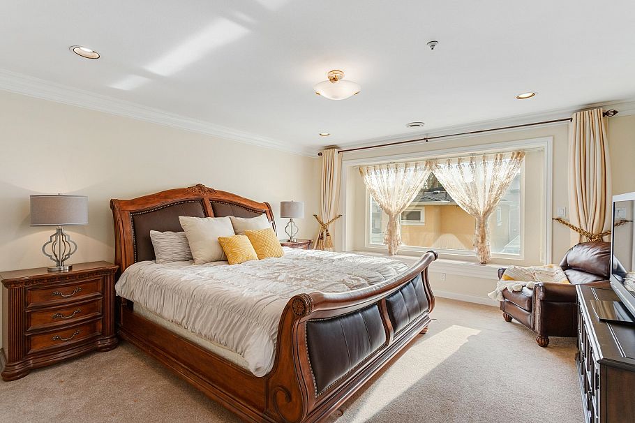 1088 W 42nd Avenue Vancouver, BC - 24