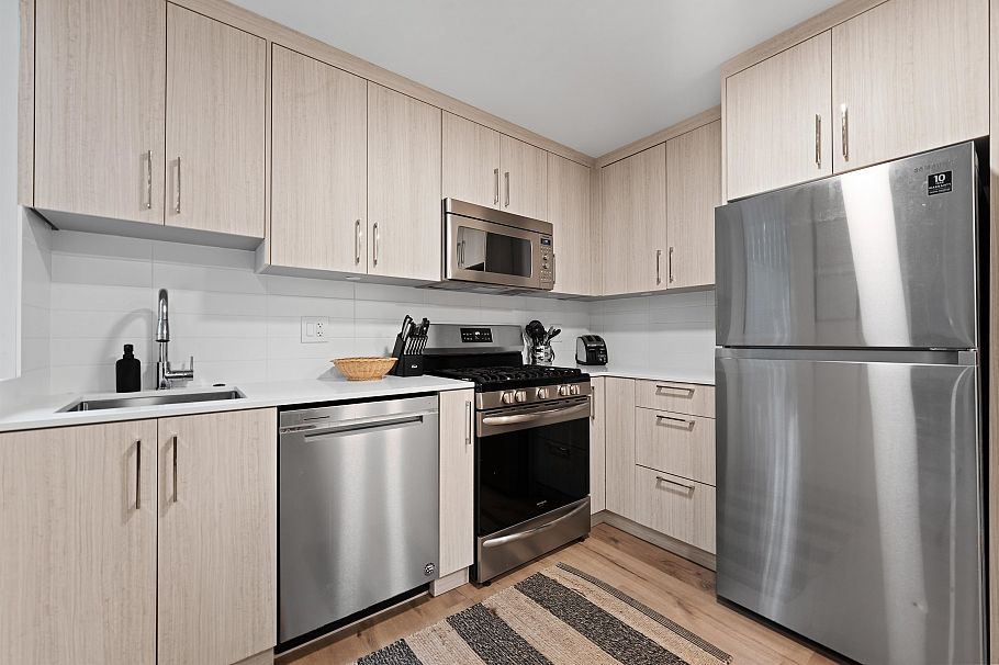 4528 Skyline Drive North Vancouver, BC - 36