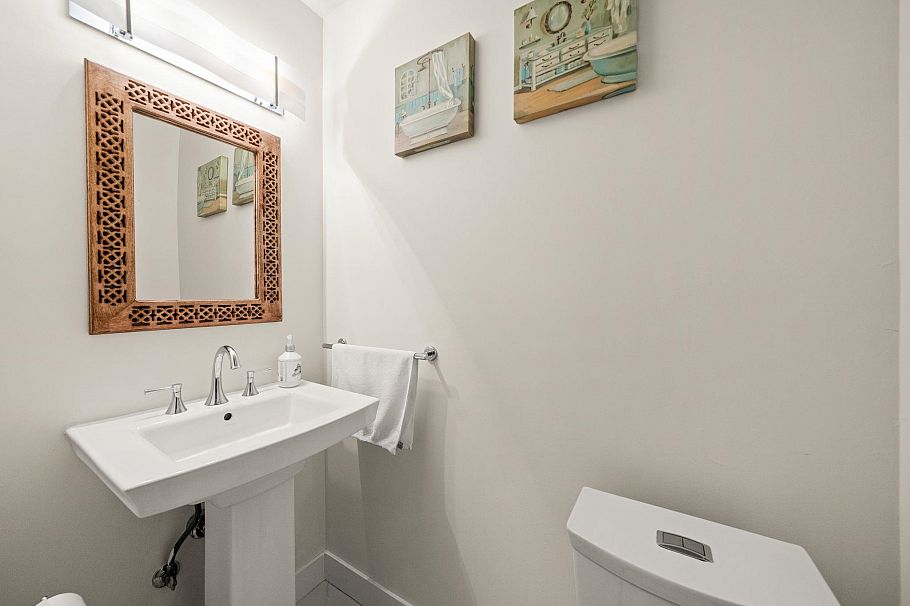 1436 Grand Boulevard North Vancouver, BC - 19